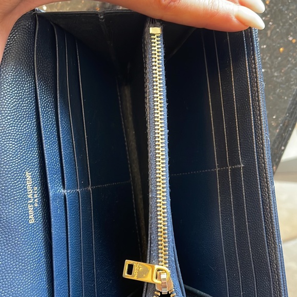 Saint Laurent Matelasse large flap wallet - Picture 7 of 10